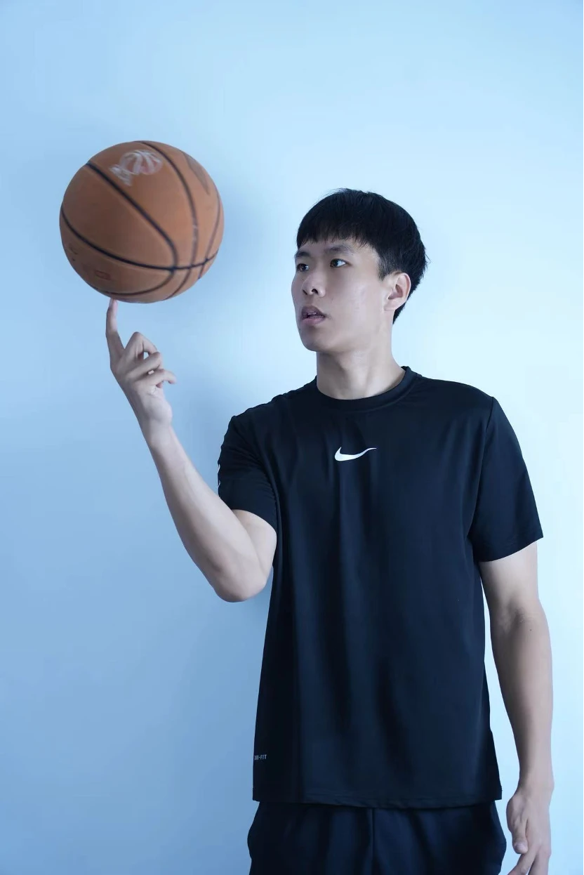 刻苦训练篮球时如何避免受伤的建议_0